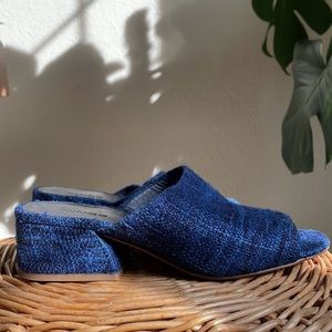 NEW Vince Elion dark blue tweed block sandals